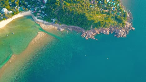 Volando-Sobre-La-Hermosa-Playa-De-Ensalada-De-Haad,-Isla-De-Koh-Phangan,-Tailandia