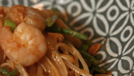 Close-Up-of-Plated-King-Prawn-Pad-Thai