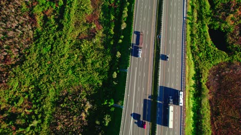 rampa de entrada de autobús interestatal en illinois: navegación en la rampa de acceso 4k por dron