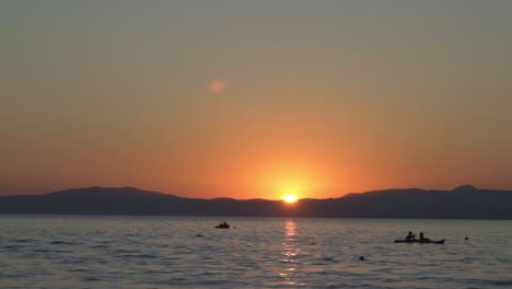 Wunderschöner-Sonnenuntergang-Am-Golf-Von-Kalamata,-Griechenland,-Sommer-2020,-Zeitlupe-120fps
