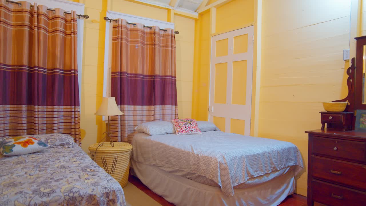 최근에 별장으로 개조된 정통 소박한 목조 별장