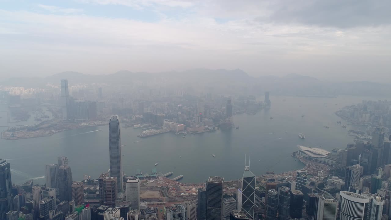 ciudad de hong kong famosa bahía aérea mañana niebla amanecer panorama 4k china