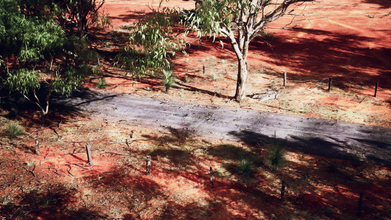 오스트레일리아 외을 가로지르는 사막 도로