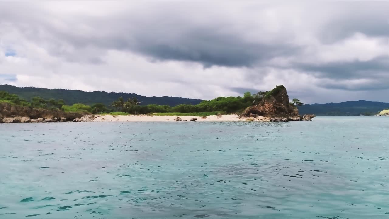 Pulau pantai dan pasir putih