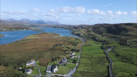 Wunderschöner-Sommer-Und-Grüne-Landschaft-In-Der-Nähe-Von-Kenmare,-County-Kerry,-Irland