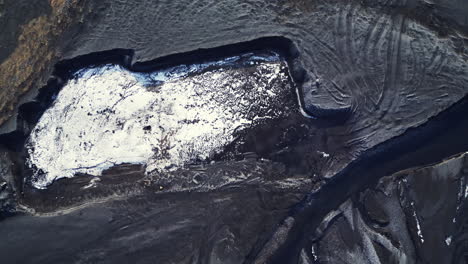 terreno espectacular en el campo de islandia.