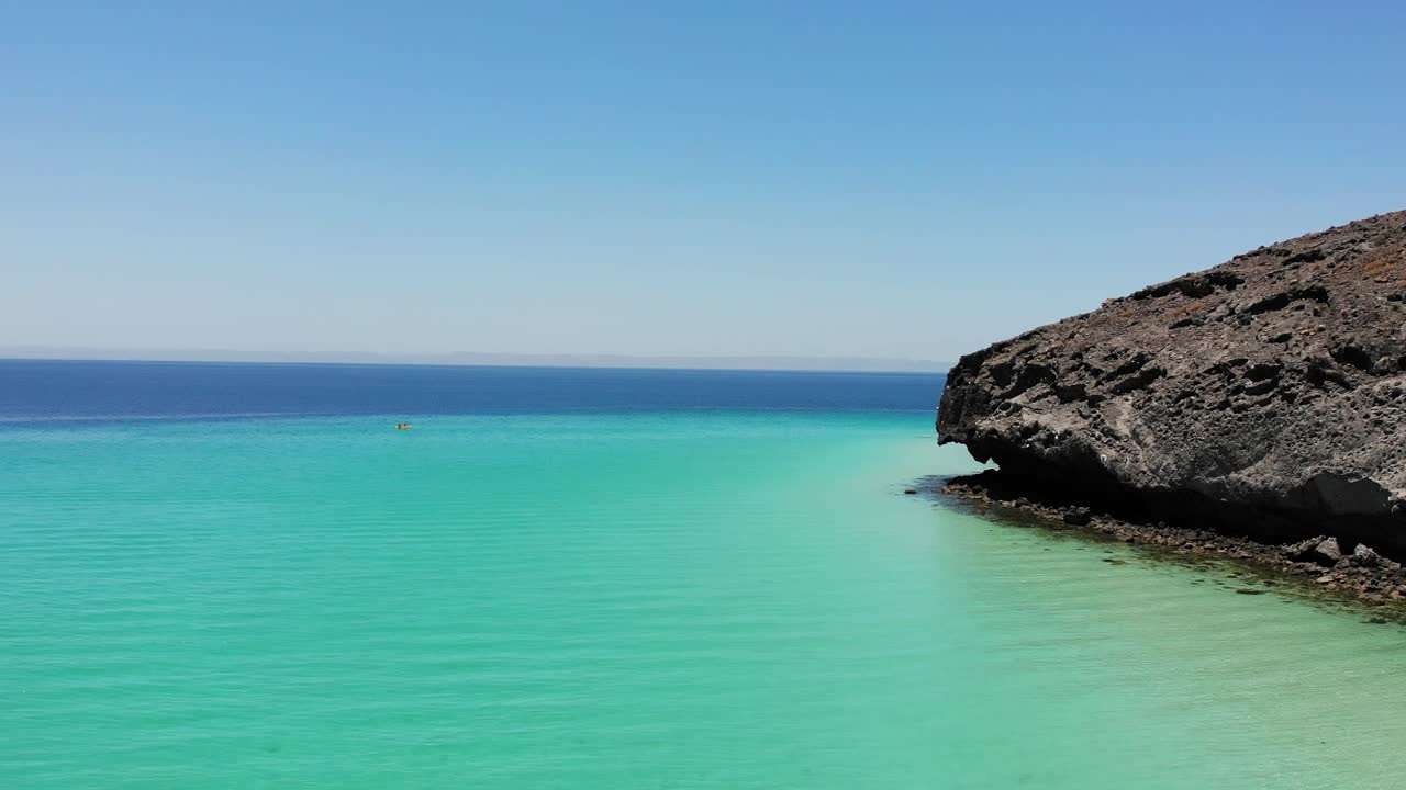 멕시코 라파즈 의 인상적 인 발란드라 해변 위 에서의 항공 모험