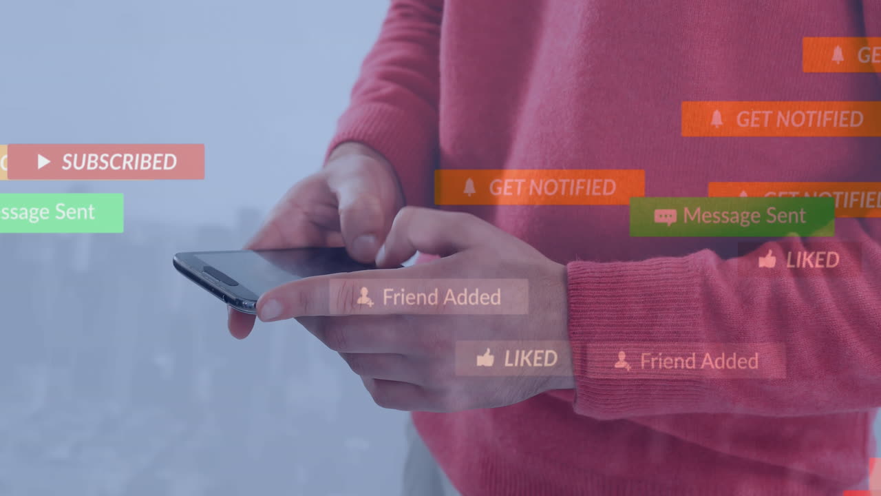 animación de iconos de redes sociales flotando contra la sección media de un hombre que usa un teléfono inteligente