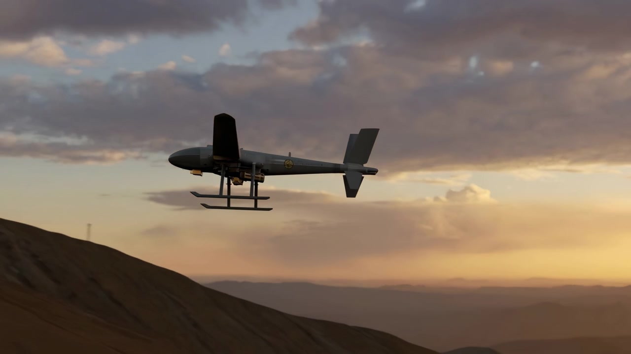 Un avion se déplace horizontalement au-dessus des crêtes montagneuses au coucher du soleil, se découpant en silhouette sur un ciel nuageux avec une lumière chaude et un terrain lointain visible, montrant un mouvement de vol fluide et une composition extérieure expansive.