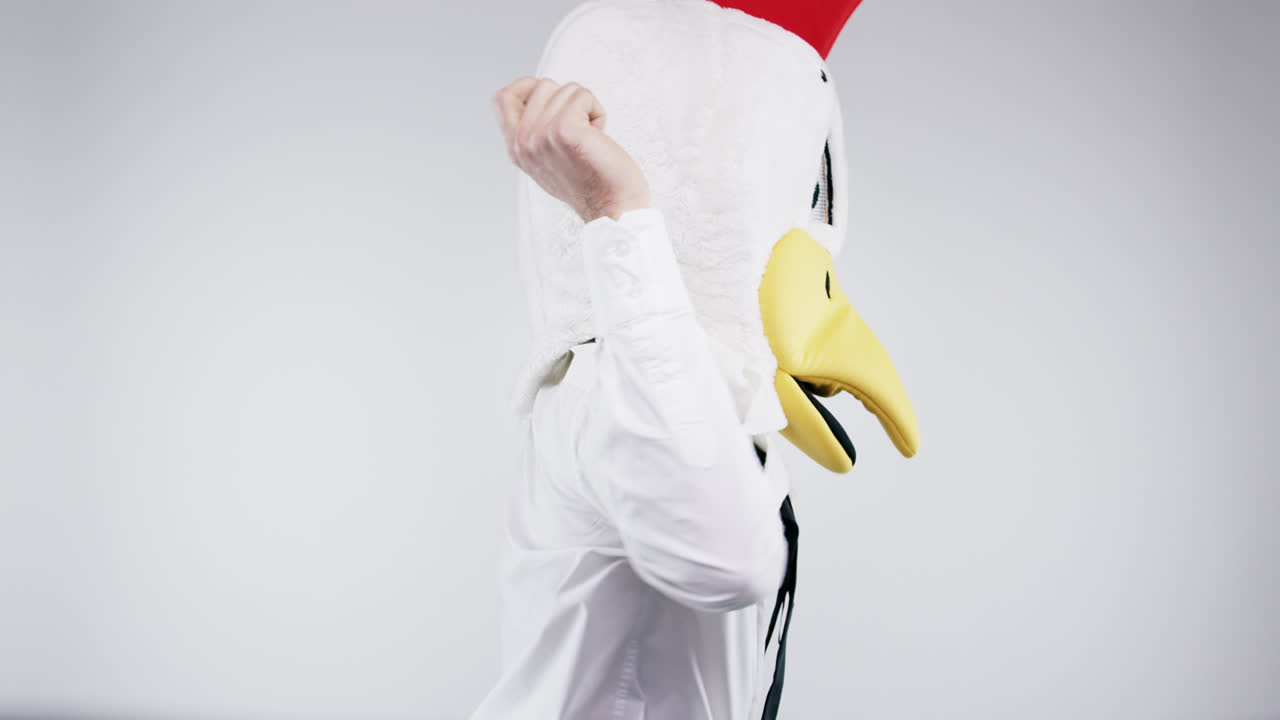 hombre gallo divertido cámara lenta serie de cabina de fotos de bodas