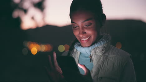 Night,-smartphone-and-woman-typing