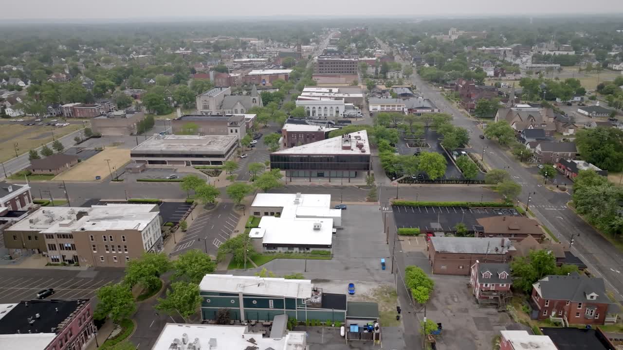 미시간 시티 다운타운, 인디애나 드론 비디오  ⁇ 으로 움직이는 클로즈업