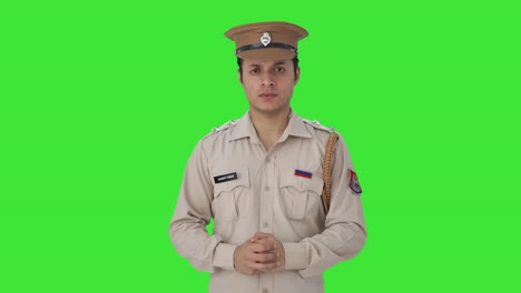 Oficial-De-Policía-Indio-Enojado-Mirando-A-La-Cámara-Pantalla-Verde