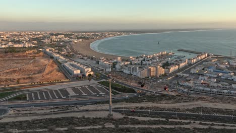 las impresionantes vistas de agadir: montar en el teleférico del pico de oufella y sumergirse en los panoramas de la playa
