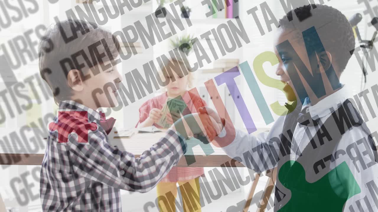 animación de rompecabezas cayendo sobre texto de concienciación sobre el autismo y escolares estrechando la mano
