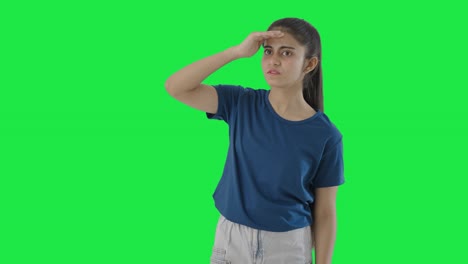 Indisches-Teenager-Mädchen-Auf-Der-Suche-Nach-Jemandem-Greenscreen