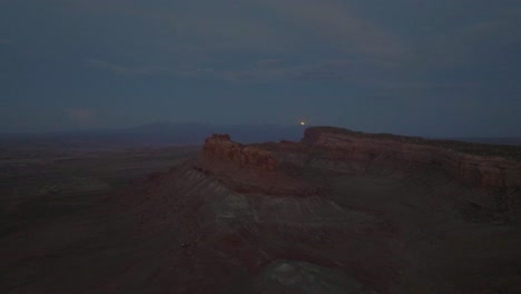 Desert-Cliffs-of-Moab-Utah