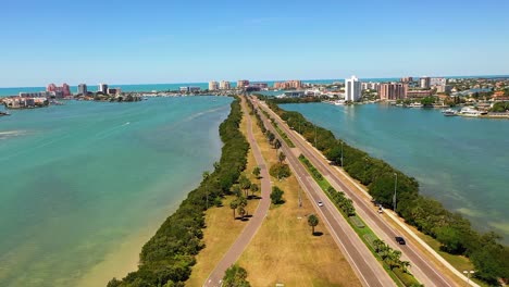 vista aérea de la playa de agua clara en florida