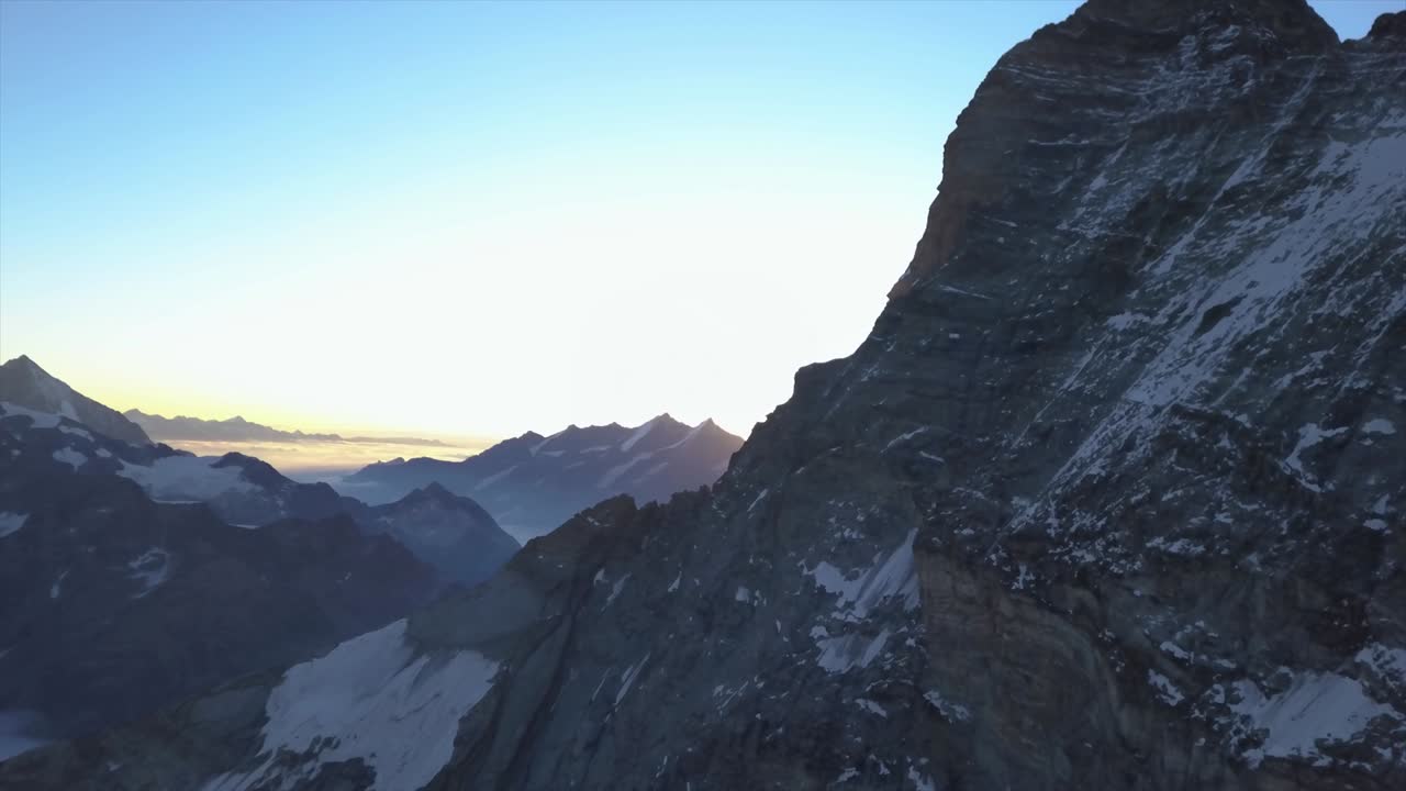 Vetta del Monte Cervino, il Cervino, all'alba