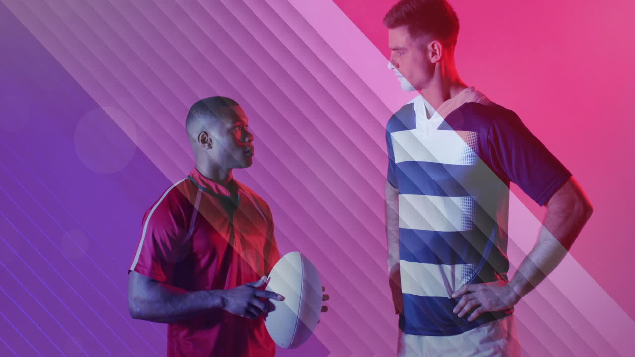 animación de la bandera de francia sobre diversos jugadores de rugby masculinos con la pelota