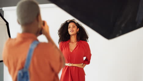 Fotografía,-Fotógrafa-Y-Modelo-Mujer-Negra