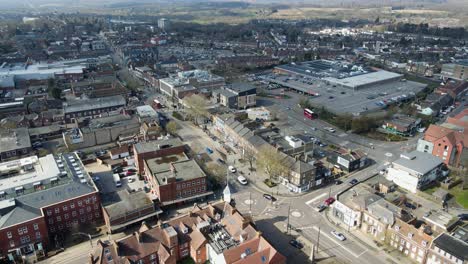 Imágenes-Aéreas-De-La-Calle-Principal-Del-Centro-De-La-Ciudad-De-Brentwood-4k