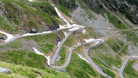 Carretera-Transfagarasan-Rumania-Carretera-Más-Larga-Carretera-De-Montaña,-Viaje-Por-Carretera