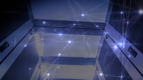 animación de la red de conexiones a través de la sala de servidores de computadoras