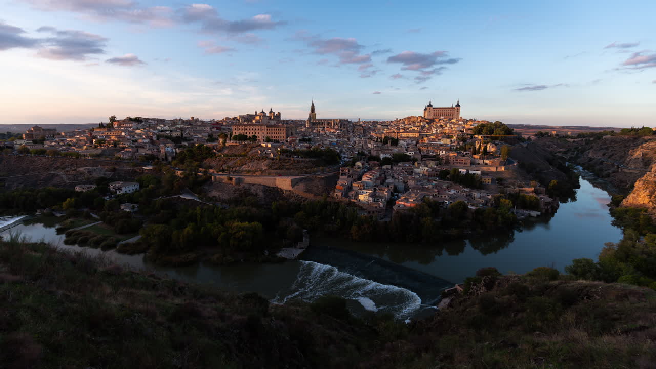 puesta de sol panorámica del tiempo de toledo ciudad imperial, españa