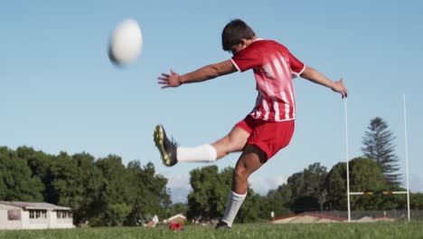 rugby player throwing the rugby ball