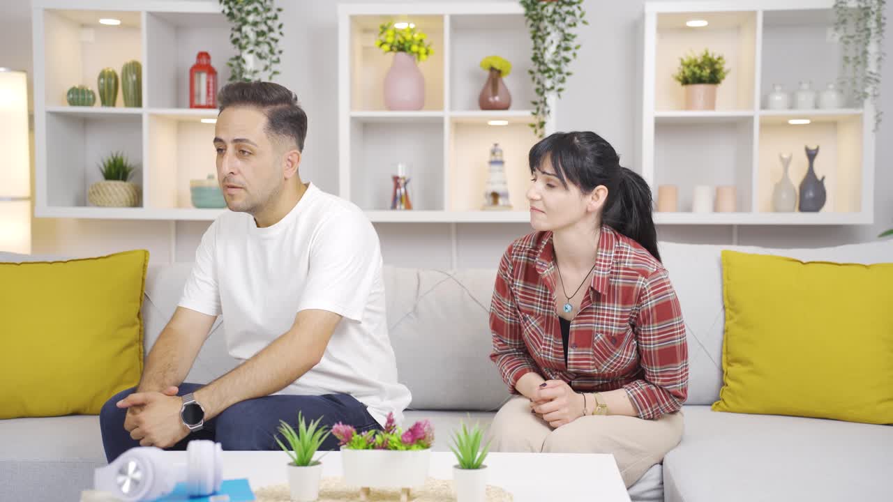 A woman who is offended by her husband. A couple that doesn't get along.