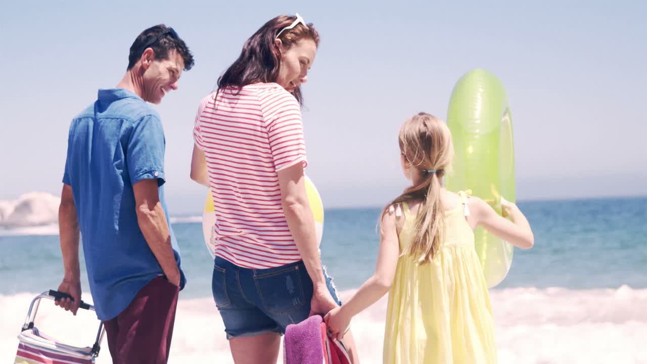 딸 과 함께 한 젊은 부부