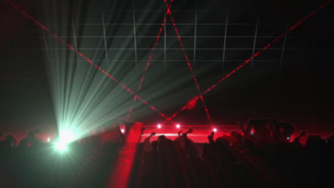 animación de personas bailando sobre senderos de luz.