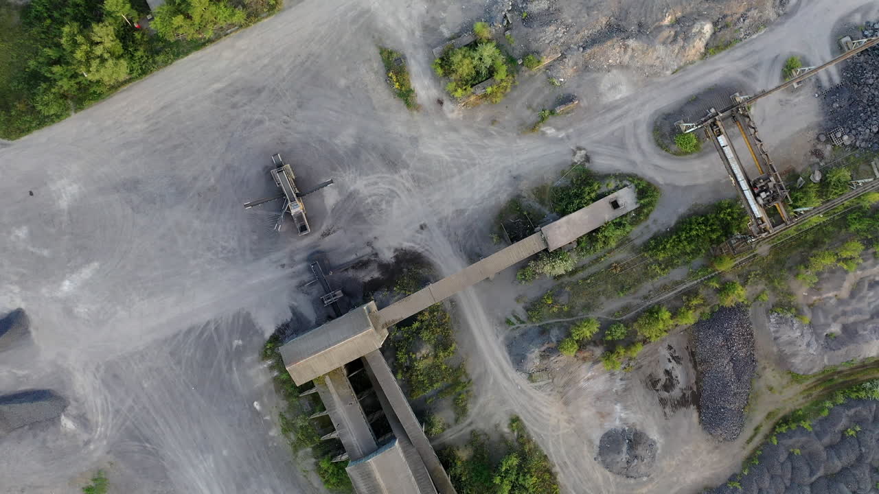 vista aérea del área de producción de acero en hungría