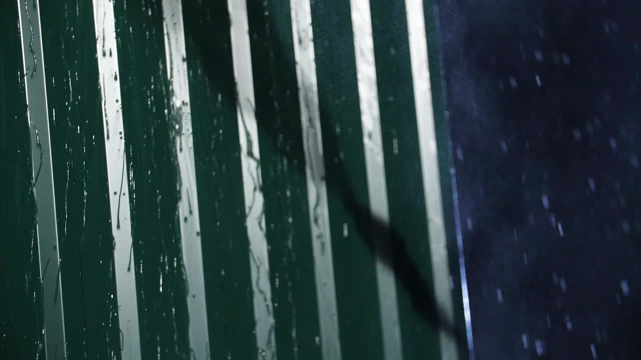 비를 기 위해 corrugated 금속