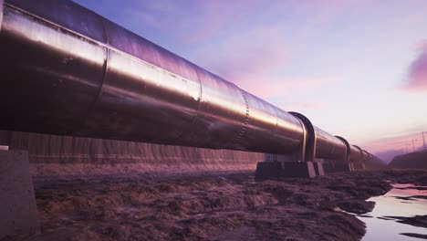 Eine-Pipeline,-Die-Durch-Die-Geflutete-Ausgrabungsstätte-Verläuft.-Metallrohre-Transportieren-Öl-Oder-Gas-über-Weite-Entfernungen.-Schwere-Stahlrohre-Liefern-Brennstoff-In-Der-Natürlichen-Umwelt.-Industrielles-Oder-Petrochemisches-Konzept.