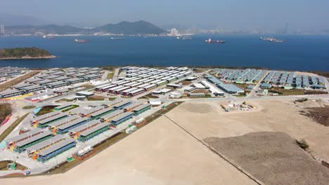 edificios compuestos de cuarentena covid19 en las afueras de hong kong, vista aérea