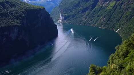 el fiordo de geiranger, noruega.