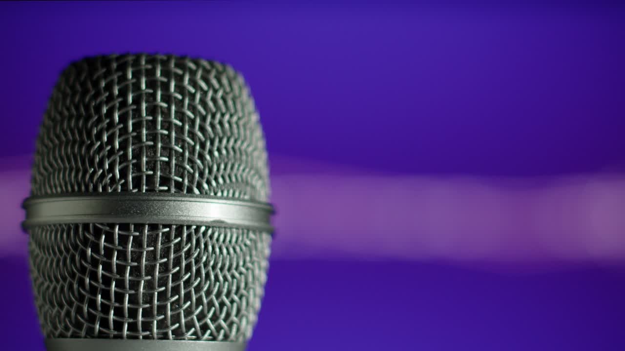 micrófono en el ecualizador de forma de onda de audio