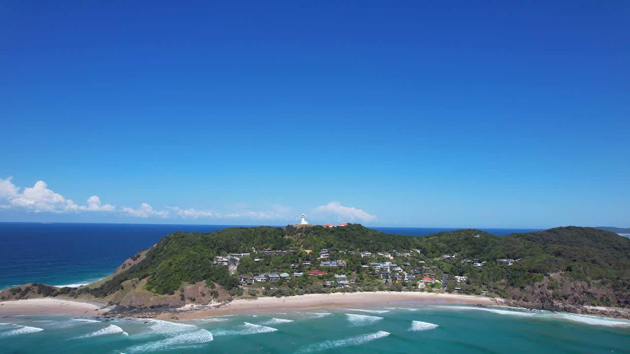 여름 에 베이런 해안 마을 과 휴양지 - 오스트레일리아 뉴 사우스 웨일즈 에 있는 와테고스 해변