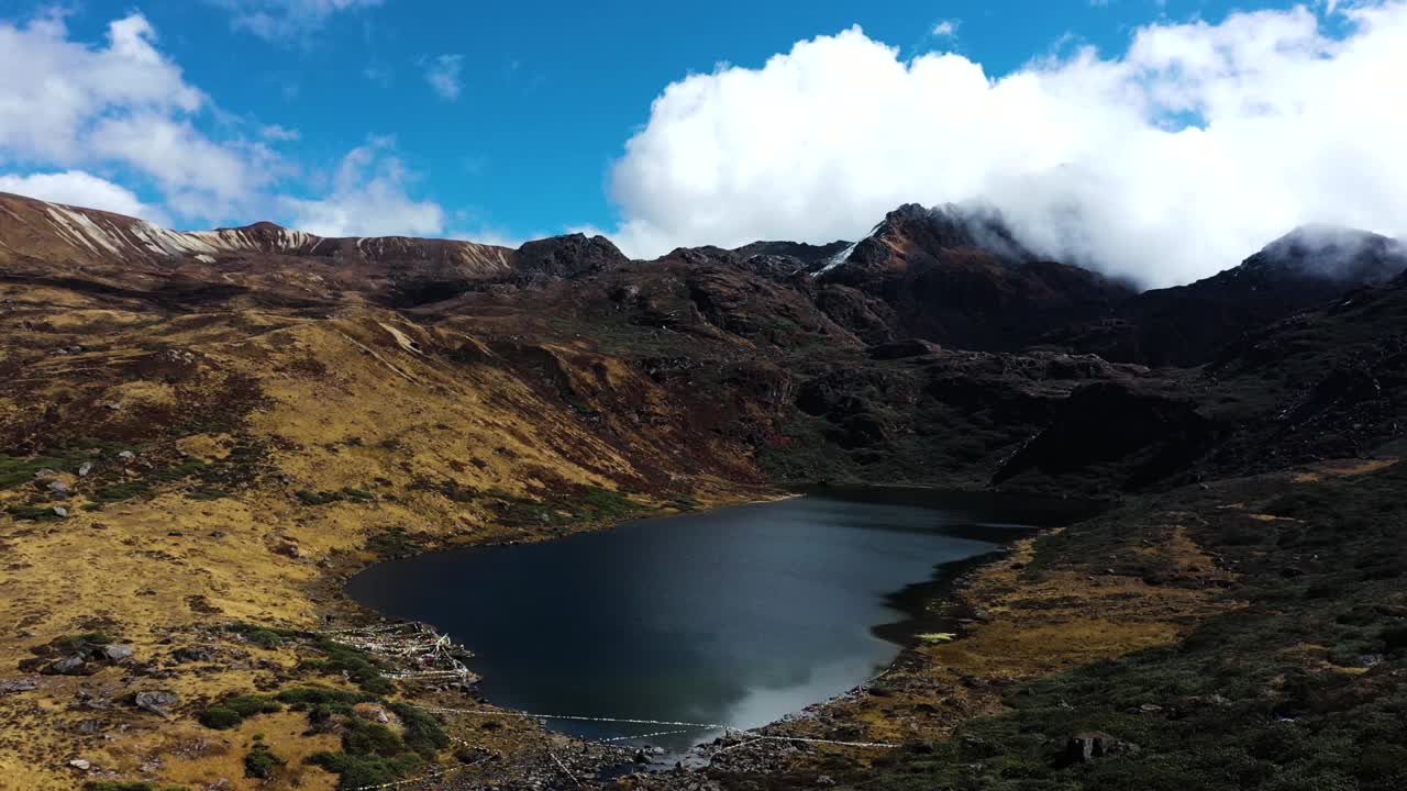 360 view of himalayan lake