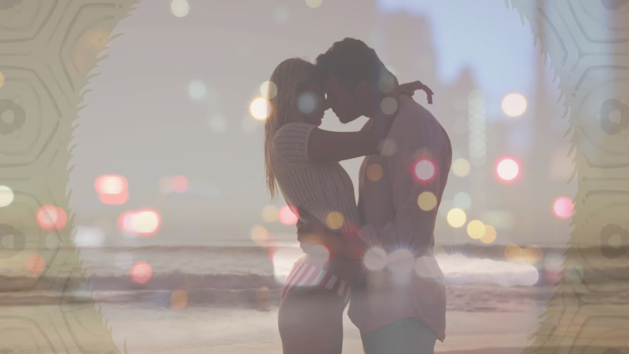 Donna che abbraccia un uomo, coppia che si tocca le fronti, skyline con effetto bokeh tremolante per una pubblicità romantica