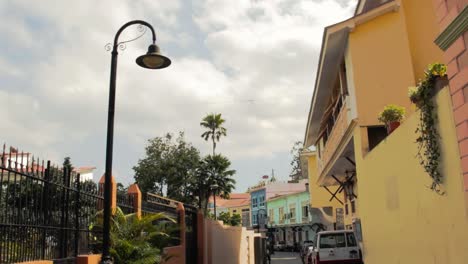 casas y galerías en la sección las peñas de guayaquil, ecuador