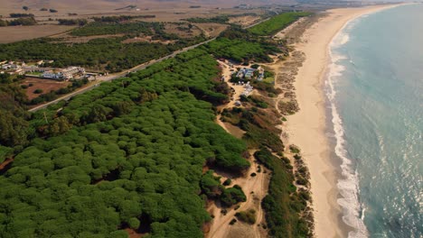 toma de drones de la península ibérica en españa en un día soleado