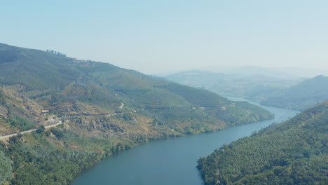 douro river crossing the mountains