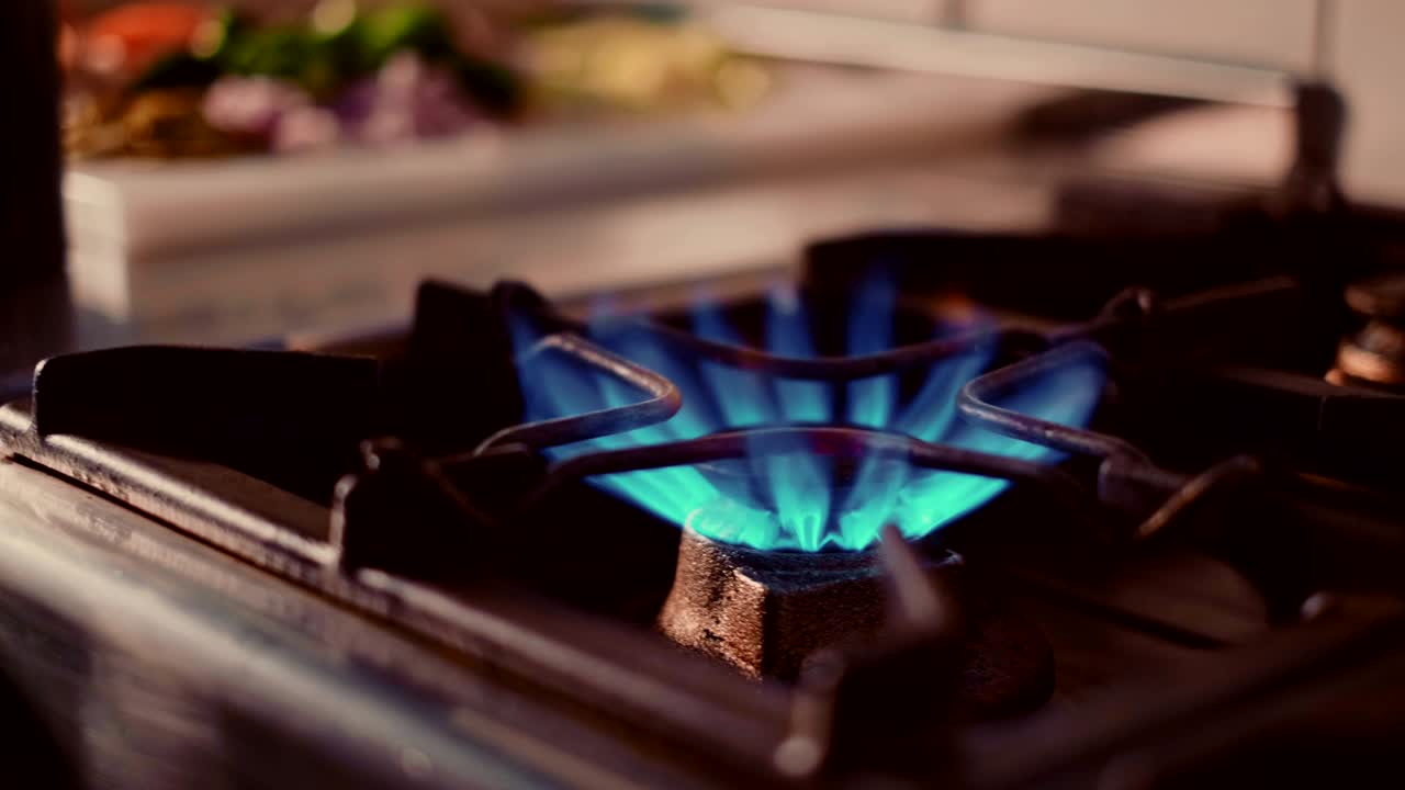 부 가스 스토브 불꽃의 근접