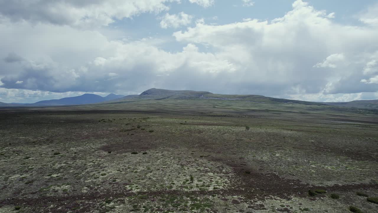 большой открытый пейзаж над рендаленом, норвегия