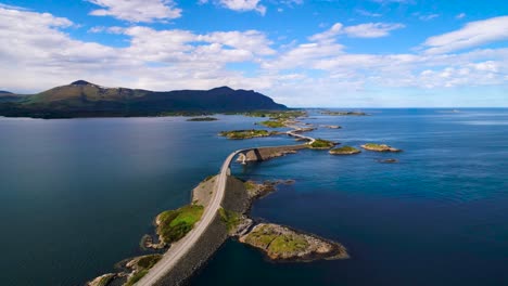 Imágenes-Aéreas-De-La-Carretera-Del-Océano-Atlántico-Noruega