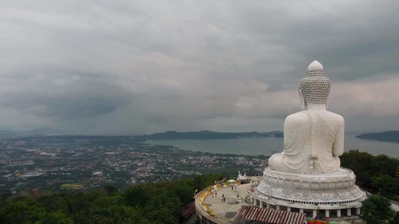 gran estatua de buda en phuket, tailandia