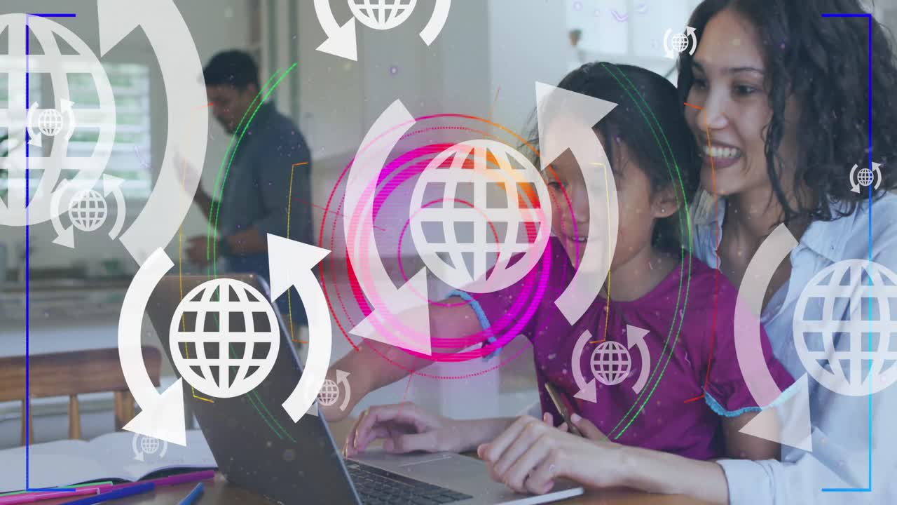 animación del alcance del escáner sobre madre e hija biraciales usando una computadora portátil